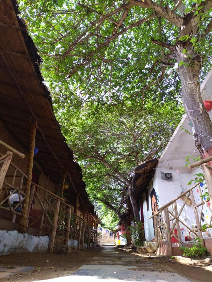 Jungle Tree Hampi Hotel Екстериор снимка